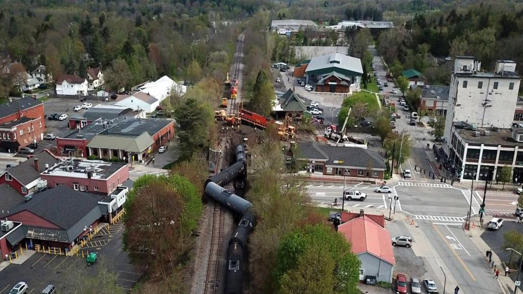 Watch Now Aerial Drone Footage Of Train Derailment In East Aurora Local News Buffalonews Com