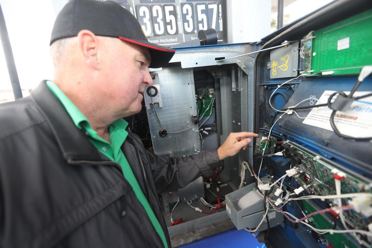 Reusch - credit card skimming