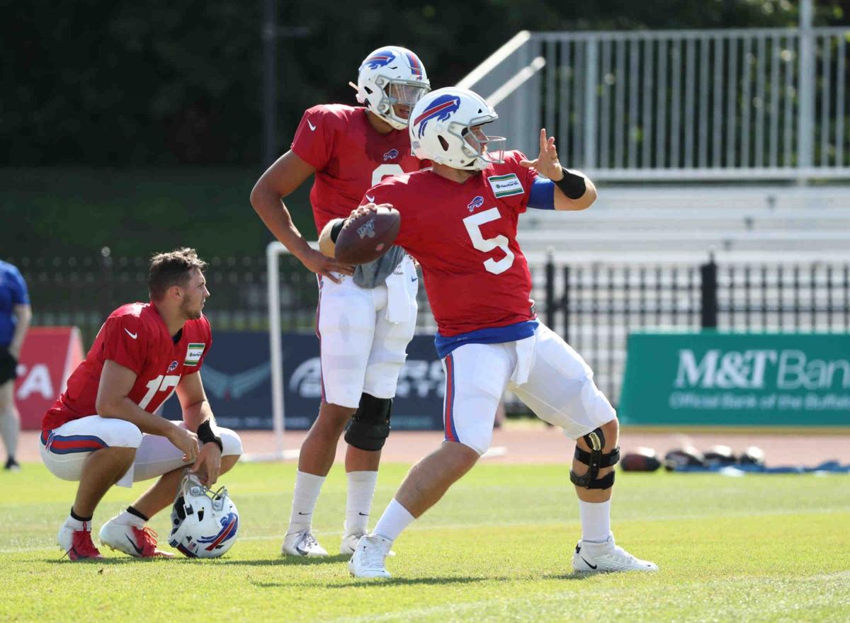 1013468728 McCoy Sports Bills Buffalo Bills quarterback Matt Barkley (5)