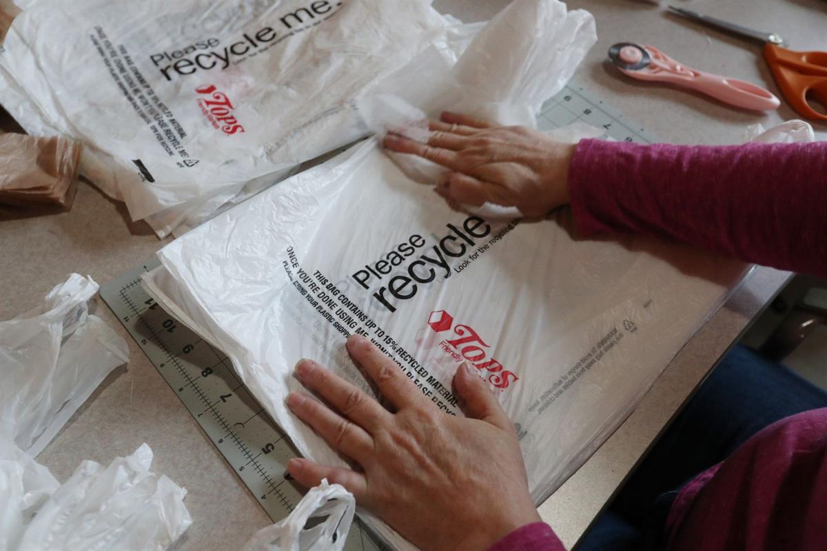 Recycling plastic bags into sleeping mats for the homeless Multimedia