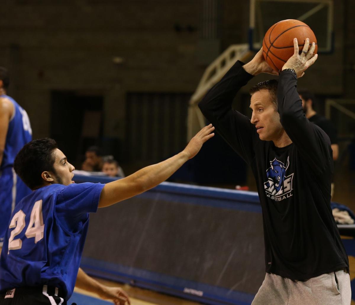 Ub S Nate Oats Uses His Michigan Connections College