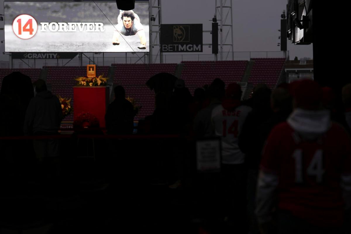 Reds honor Rose with 14hour visitation at Great American Ball Park