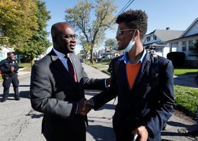 On campaign trail, Byron Brown draws on power of incumbency in unconventional write-in bid