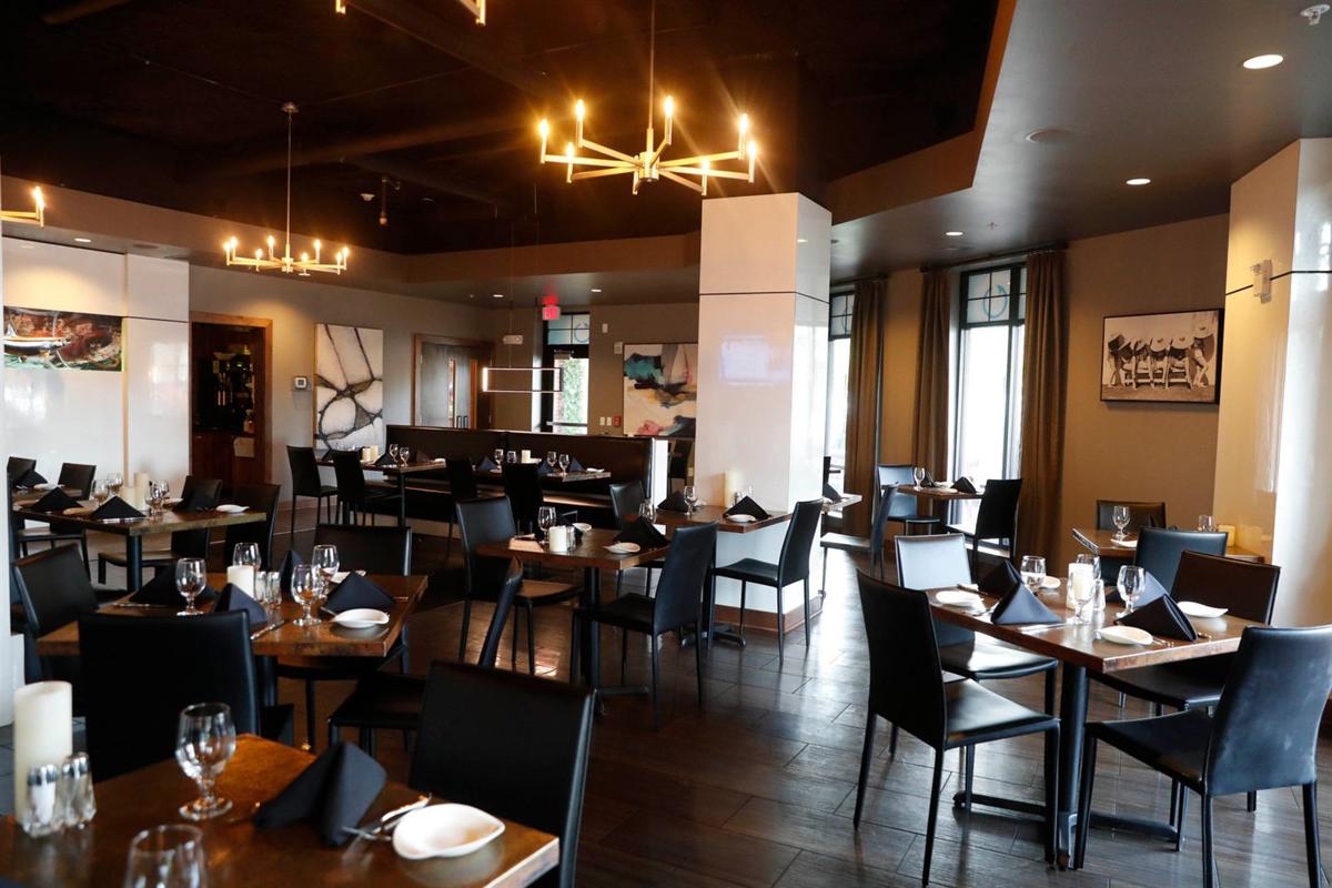 Hooked Restaurant Restaurant review Multimedia