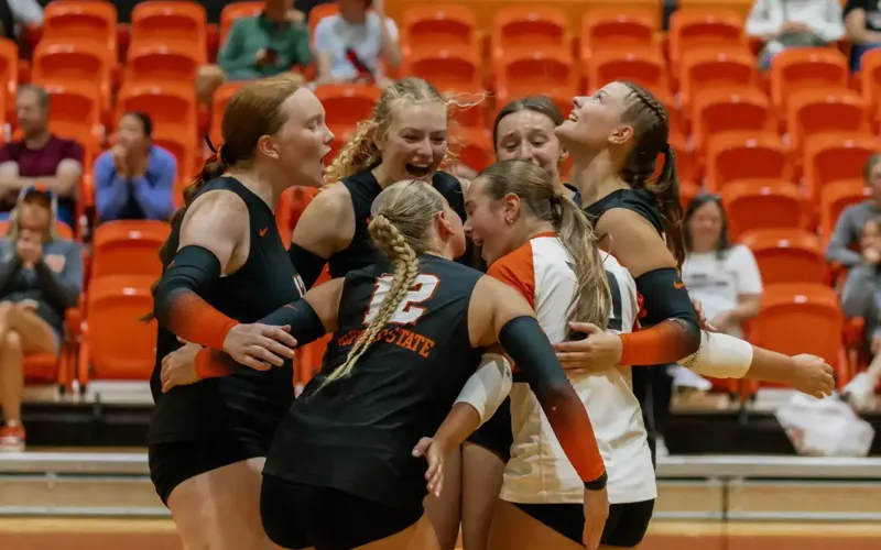 Women's Volleyball Earns AVCA Team Academic Award
