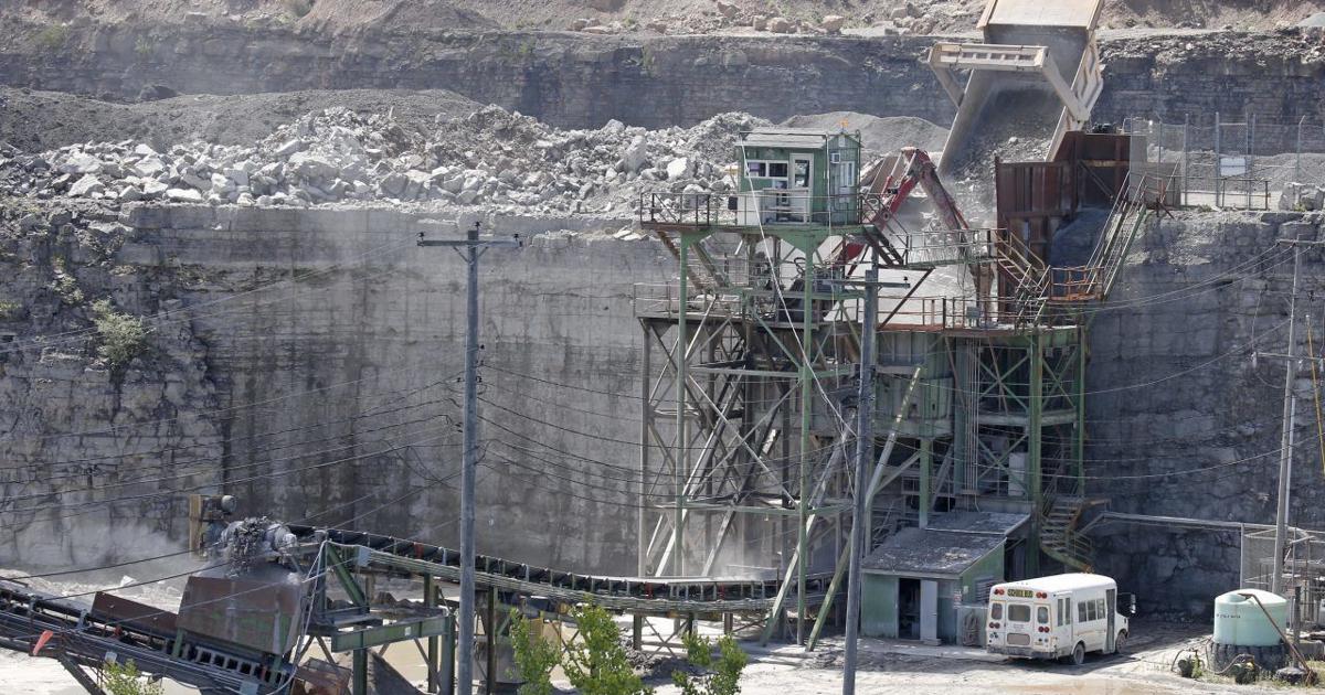 Lockport approves new Lafarge stone quarry
