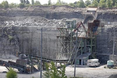 Lockport approves new Lafarge stone quarry