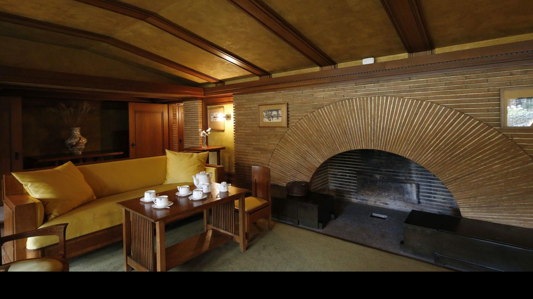 Big and small ways to make your house a Frank Lloyd Wright house