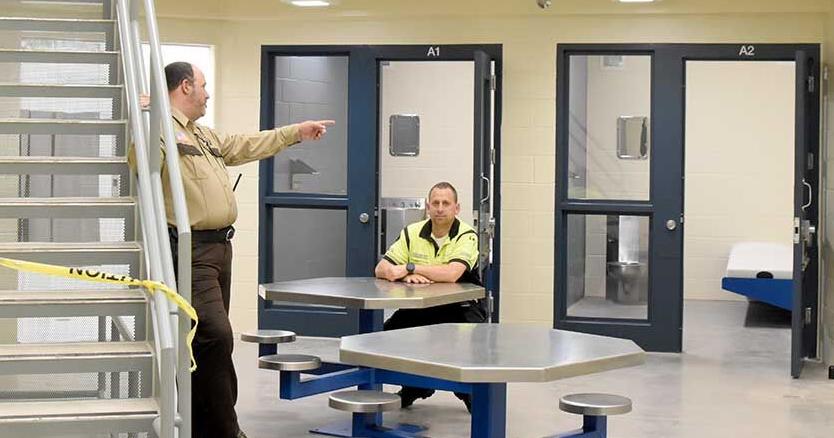 Inmate Cell Move Form Prisoner move-in begins: Jail passes state inspection | News ...
