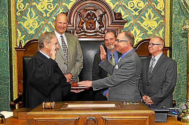 Doug Geiss State House members sworn in, ready to get to work | Politics ...