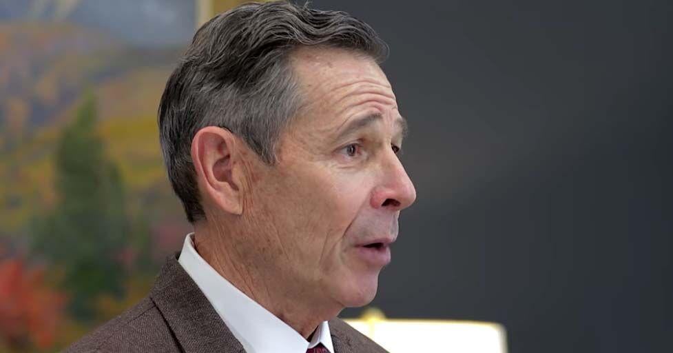 U.S. Senate narrowly rejects resolution to evoke the War Powers Act of 1973