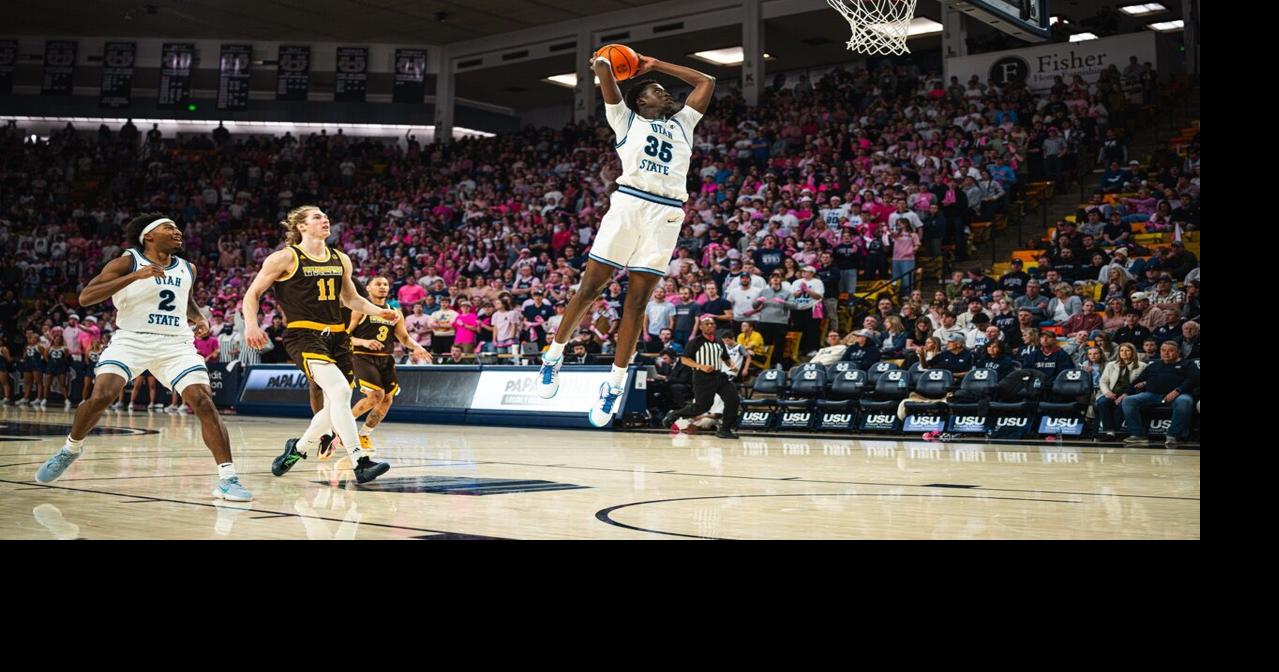 Aggies post another historic win in 32-point rout of Wyoming