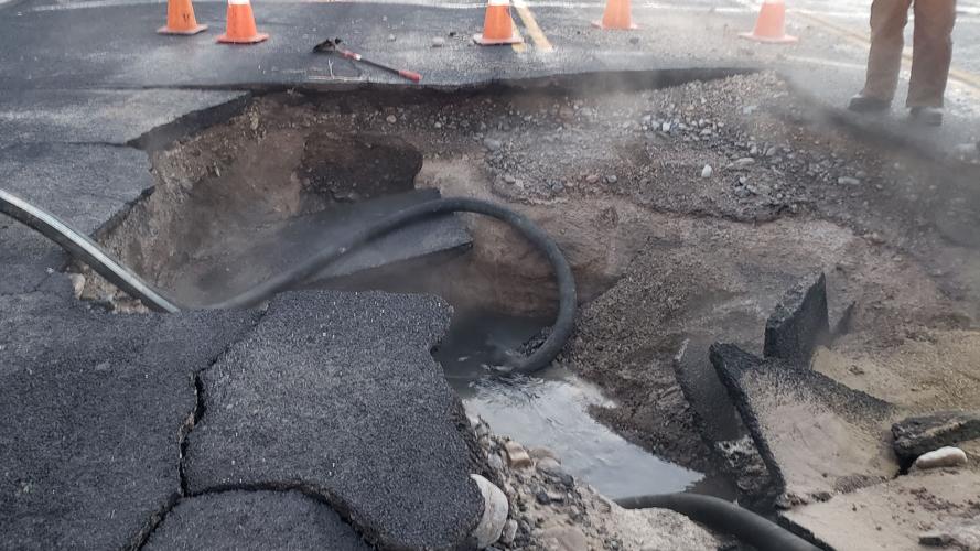 Large water main break floods multiple homes | Local News ...
