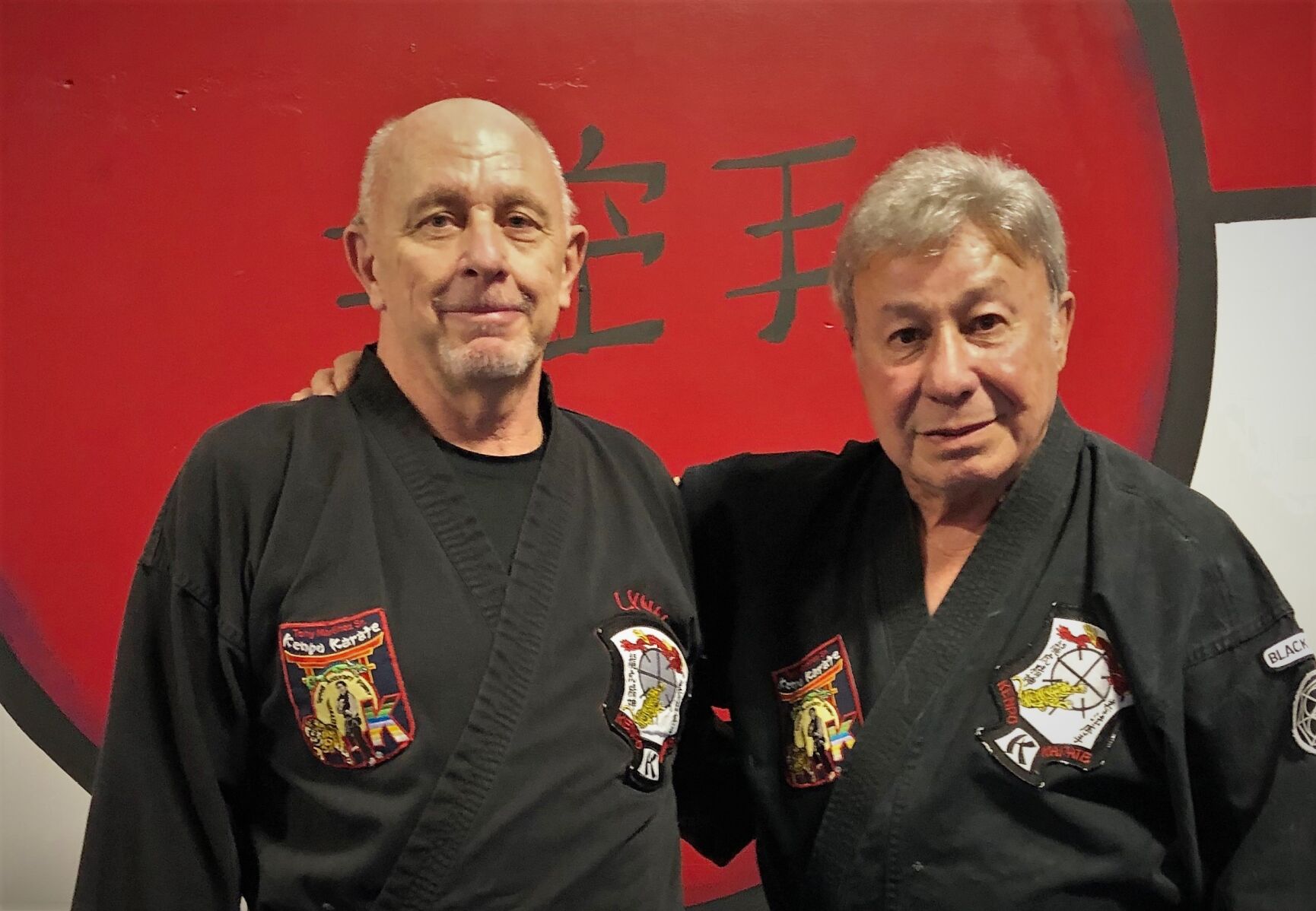【空手10月末】 SECRETS OF KARATE By Ed Parker Secrets of Chinese Karate: Paker, Ed: 9781453618769: Amazon
