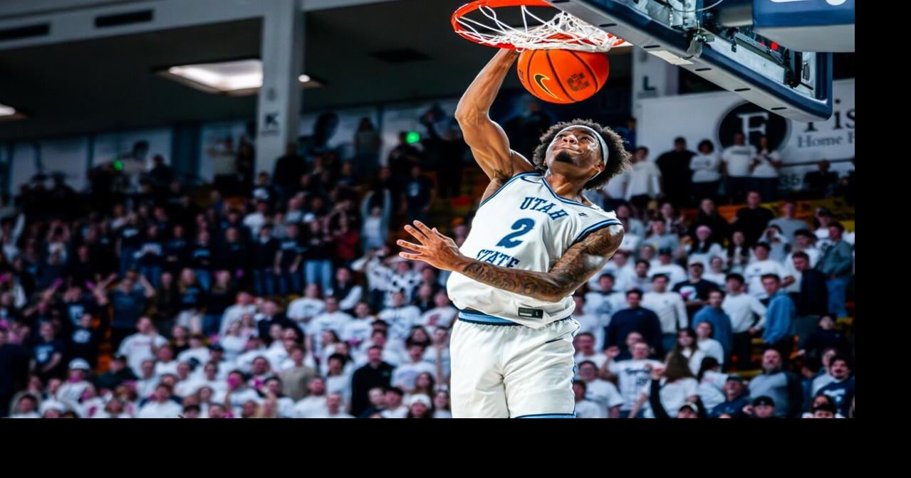 Utah State blitzes Memphis, cruises to 24-point victory