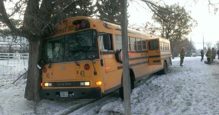 School bus crashes into tree in Paradise | Local News ...