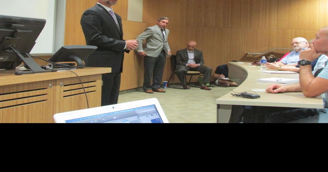 Federal Judge Robert Shelby addresses USU students Local News