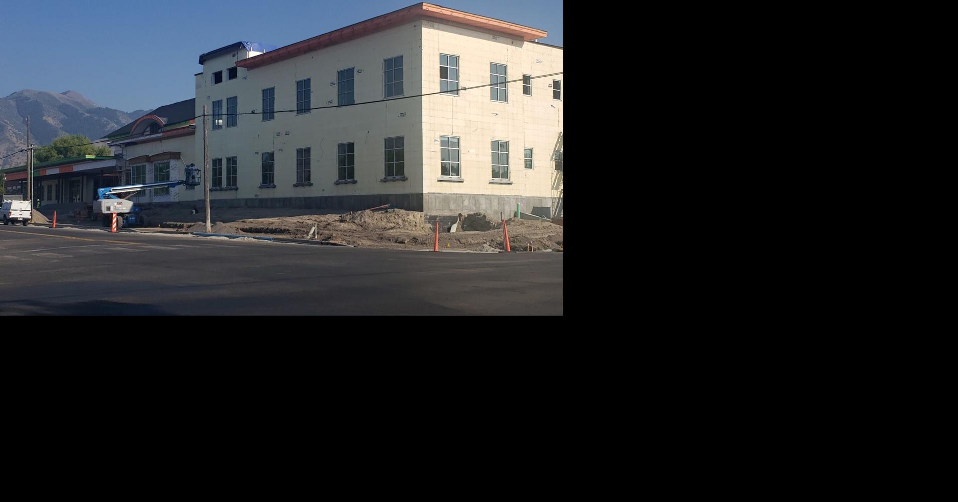Despite supply chain issues, Ellis construction still on schedule ...