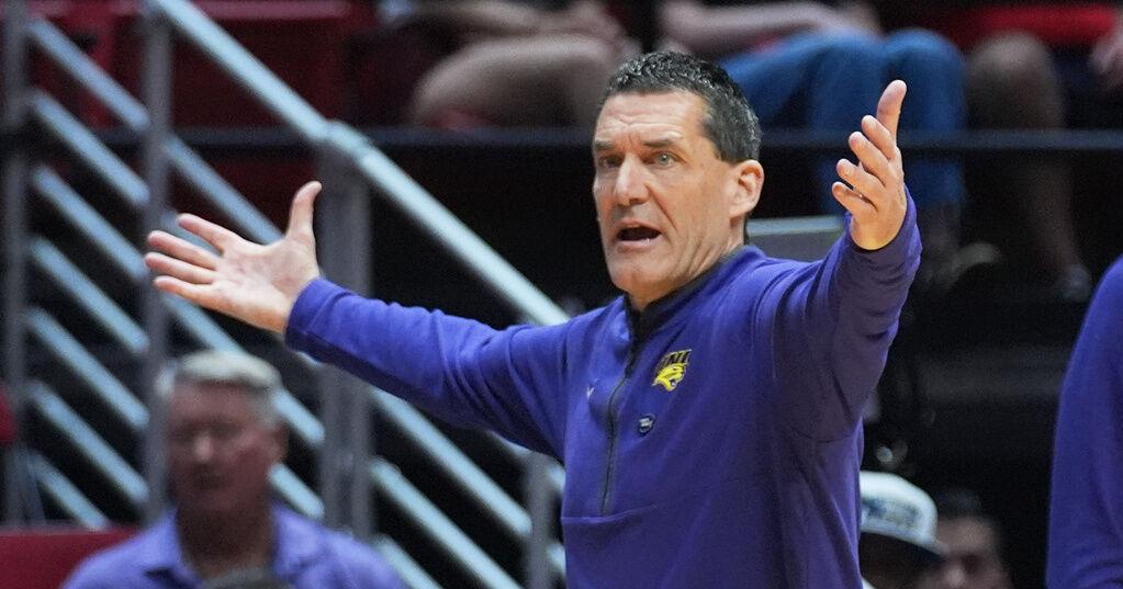 NCAA N Iowa St Johns Basketball