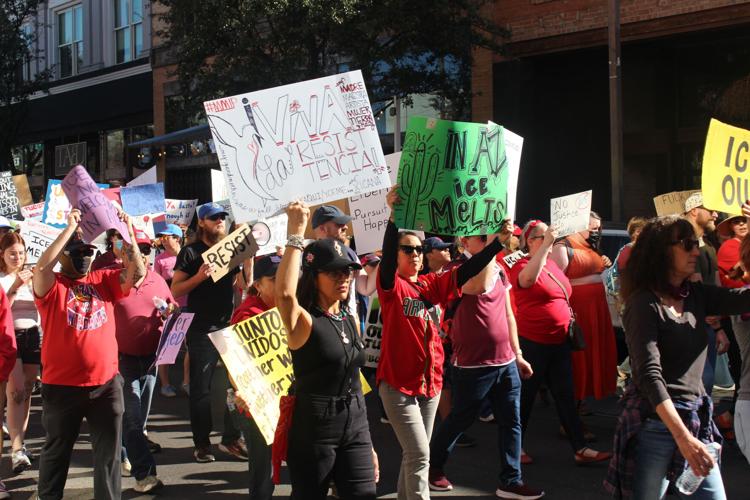 Viva la Resistencia sign.JPG