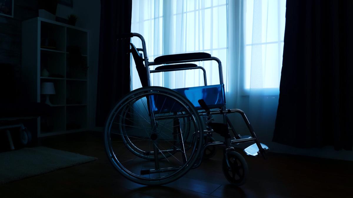 Budget cuts threaten in-home assistance workers and Medi-Cal recipients |  Health | calonews.com