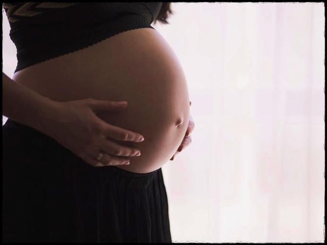 pregnant_mother_body_pregnant free-images