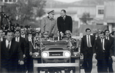 Chilean president Patricio Aylwin and Augusto Pinochet Ugarte