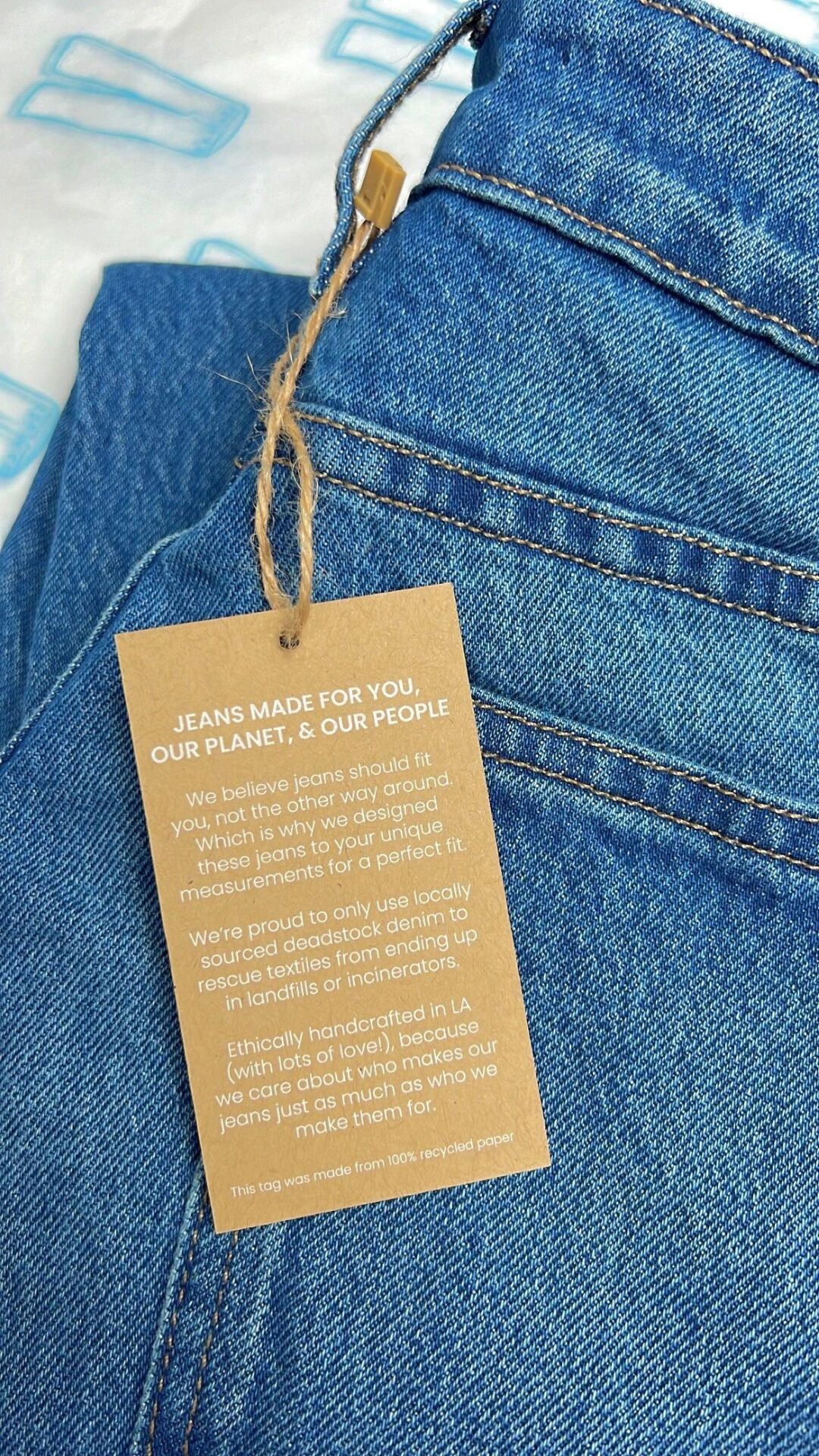 Así es Neems, la empresa que crea pantalones de mezclilla personalizados