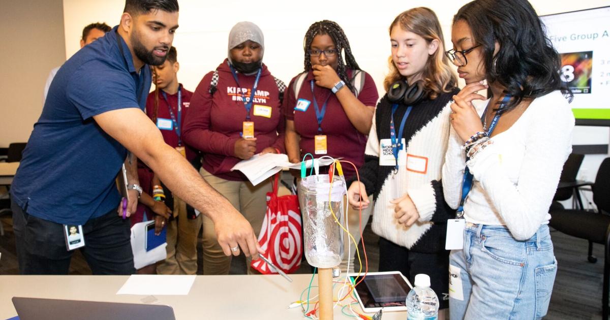 Amazon targets Title I schools to provide STEM education Education