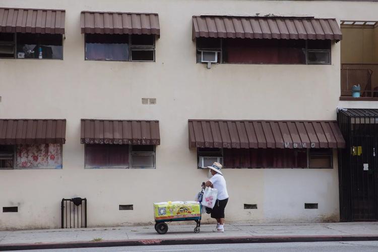 CalMatters 072625-Negative-Spaces-LA-ZS-19.jpg