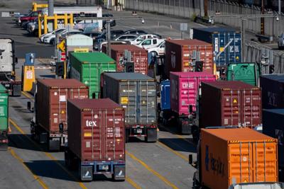 CalMatters 021225_Port-of-LA_JAJ_CM_07