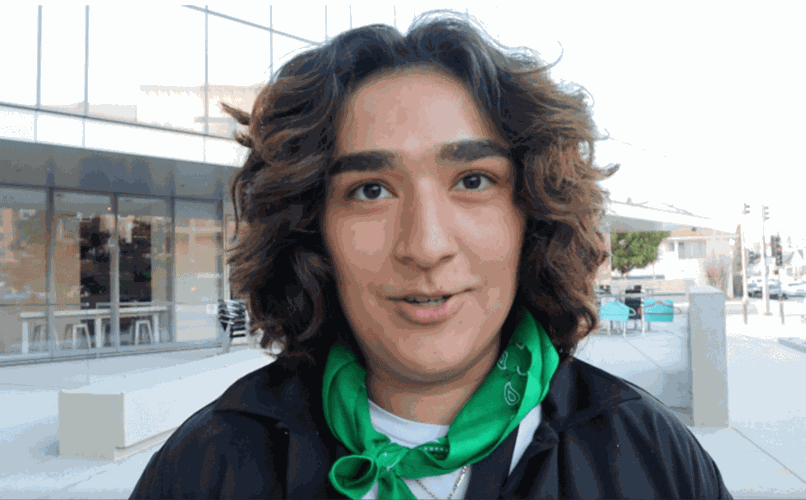 RAZA ON THE STREET: Gente reacts to Roe v Wade reversal in the works