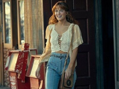 Here’s your Daisy Jones outfit starter pack
