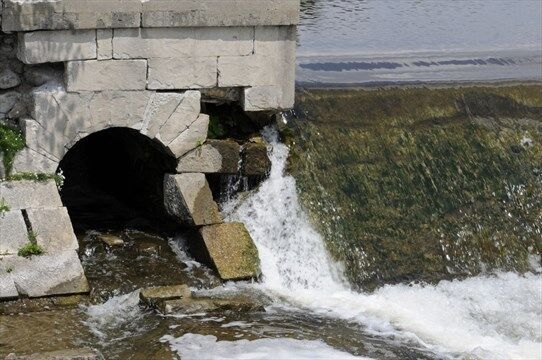 Riverside Park Dam In Cambridge Getting Kicked Down The Road