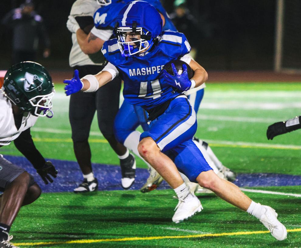 Davies Has Monster Game In Win
