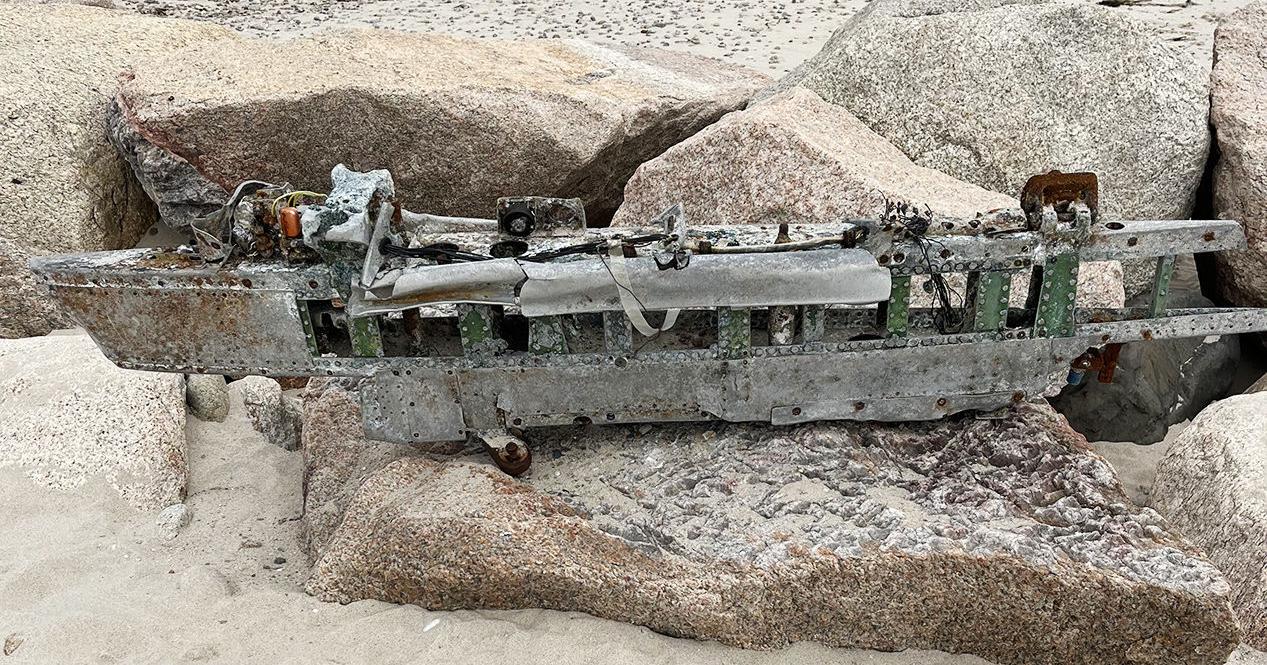 Aircraft Wreckage Washes Up On East Sandwich Beach - Vimarsana News