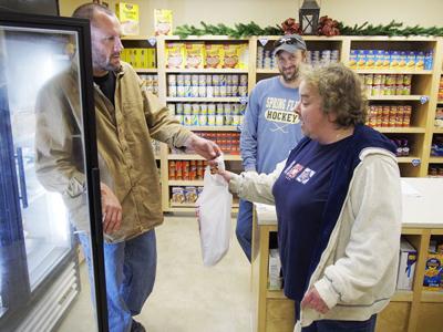 Food Pantry Puts Local Fish On The Menu Falmouth News Capenews Net