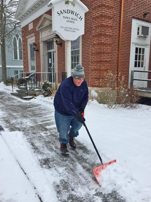 Sandwich Tax Collector Shoveling Snow Uploaded Photos Capenews Net