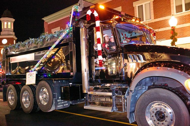 PHOTOS Mashpee Christmas Parade 2023 Mashpee