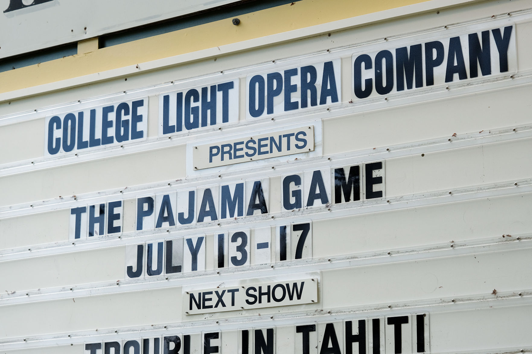 'Pajama Game' A Vibrant Showcase For Romance - Vimarsana News
