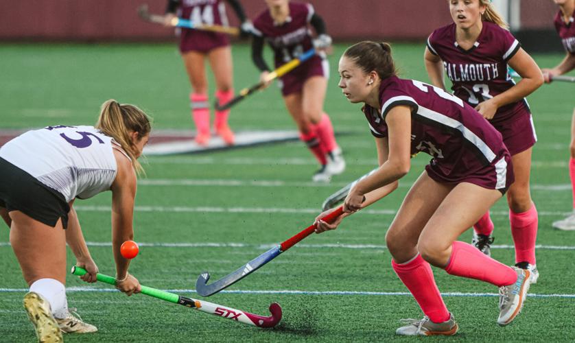 Field Hockey Blows Past MV, 5-0