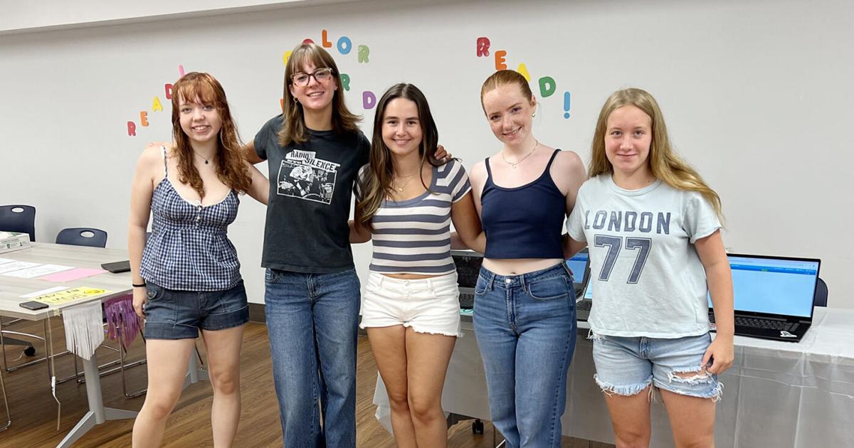 Girls Who Code Encourages Students To Start Programming | Sandwich News ...