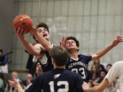 At Cape Cod Academy Bourne S Greenleaf Makes It Look Easy Bourne Sports Capenews Net