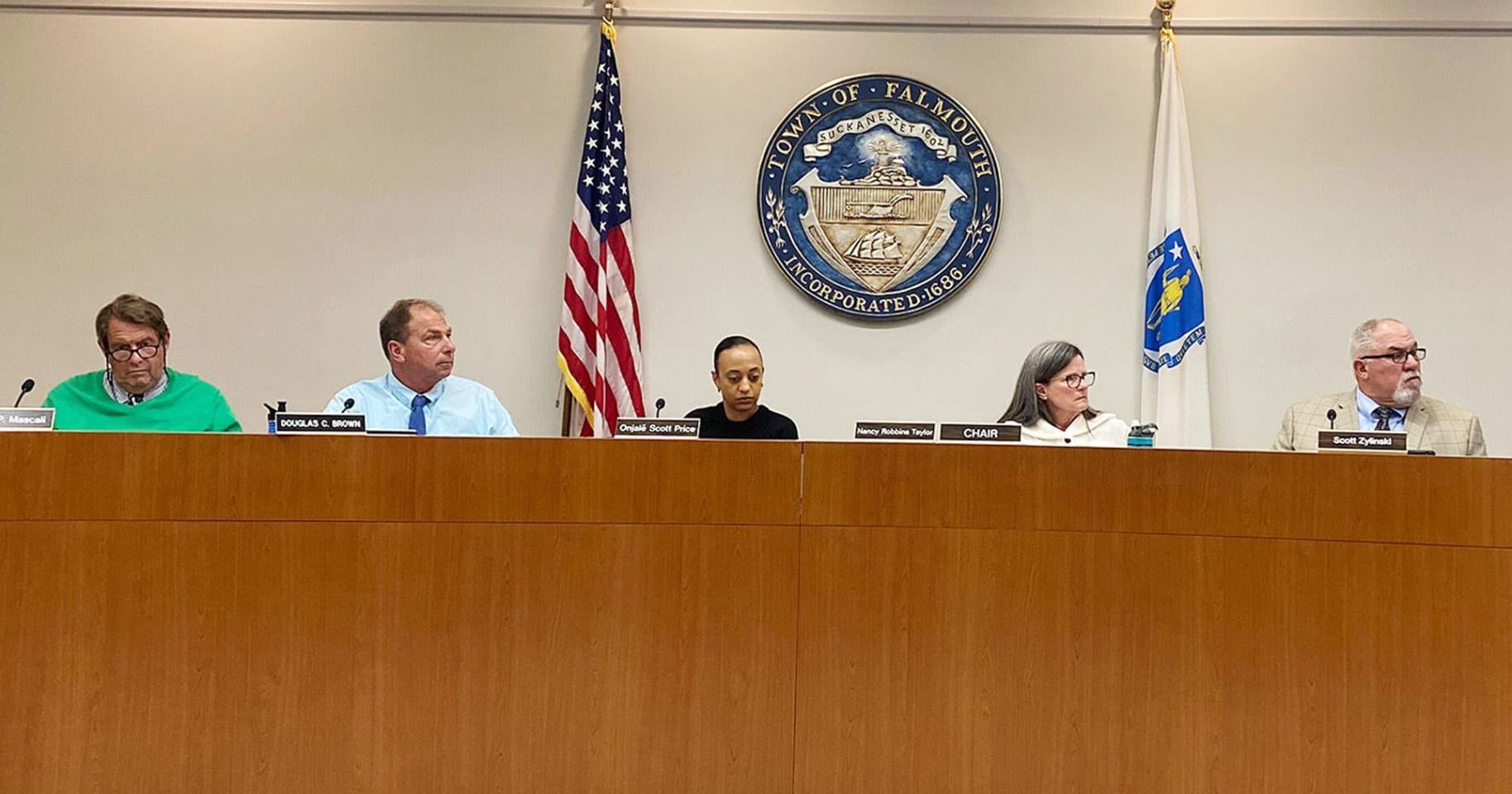 Select Board Sides With Noise Complainant - Vimarsana News