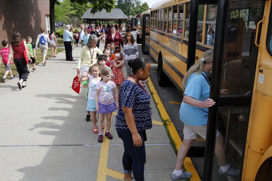 Falmouth Schools Negotiating New Transportation Contract