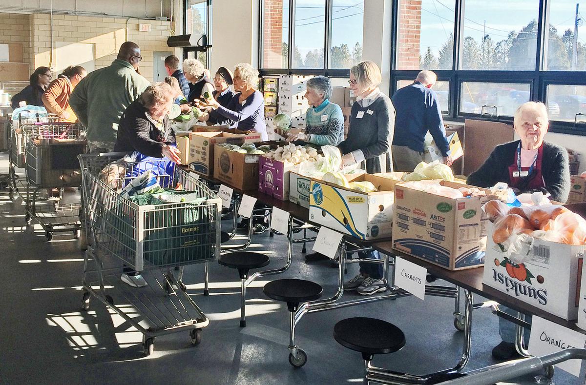 Military Families, Volunteers Pack 'FRESH Market' On Base ...
