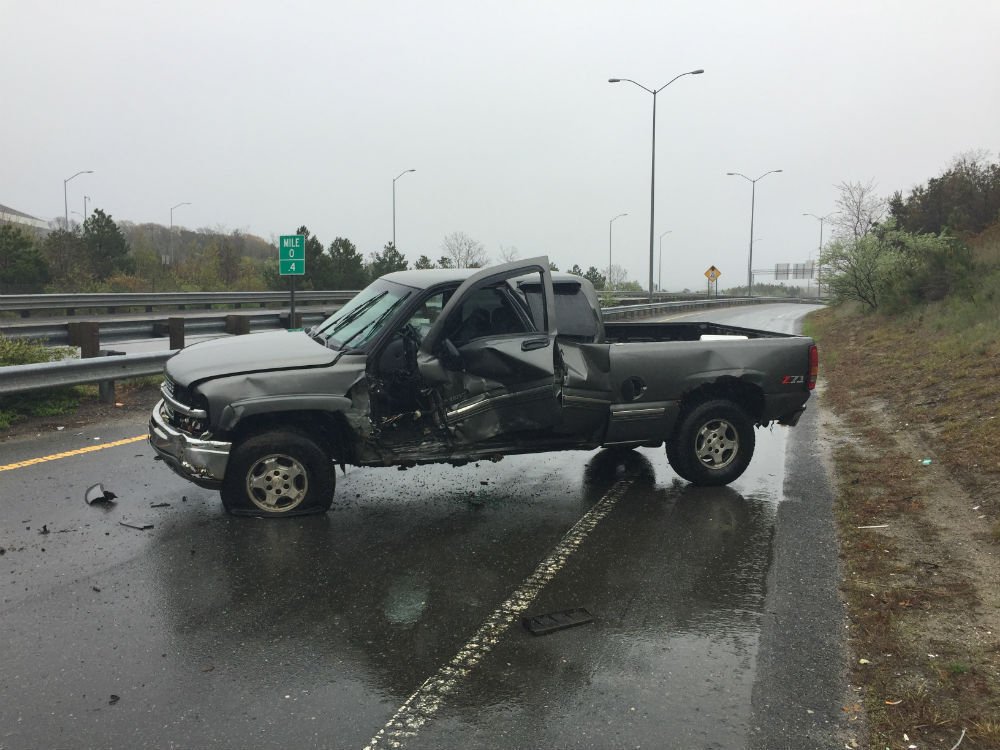 Crash Shuts Down Ramp To Scenic Highway | Bourne News | Capenews.net