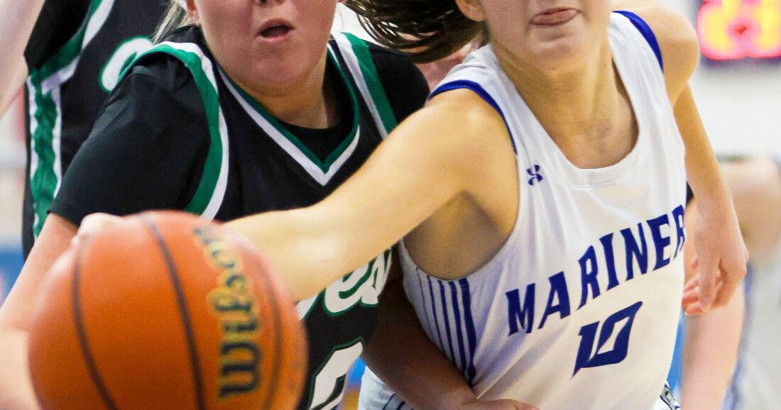 Lady Mariners Wallop West To Advance | Falmouth Sports | capenews.net
