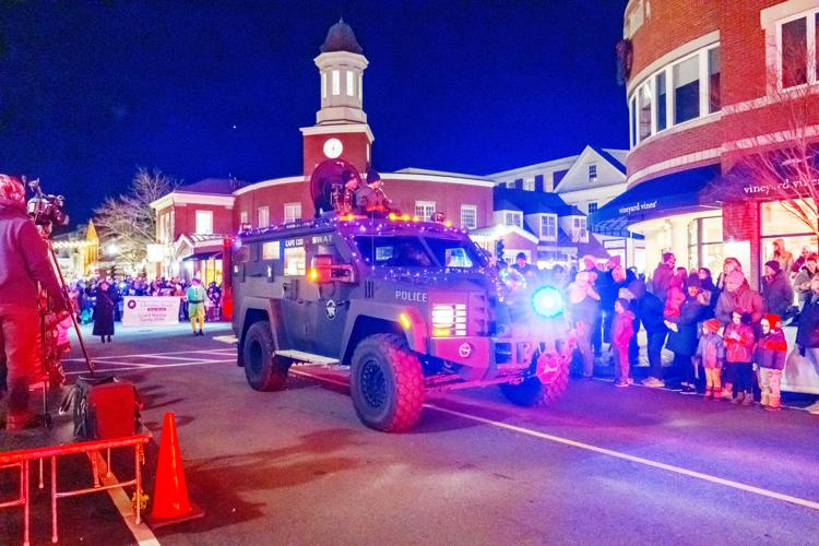 PHOTOS Mashpee Season Of Illumination Parade, 2025 Mashpee
