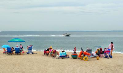 Falmouth Committee Seeks Input On Beach Regulations News Falmouth Heights Beach August 15 2017